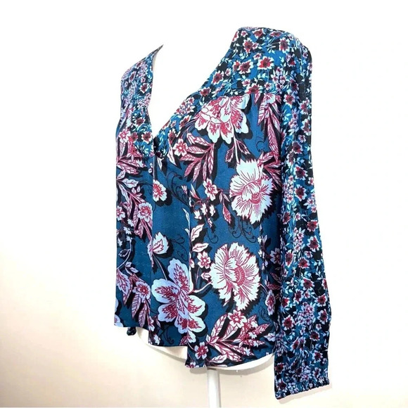 Band of Gypsies Floral Peri Blue Blouse Women’s SZ Small NWT - Picture 4 of 9